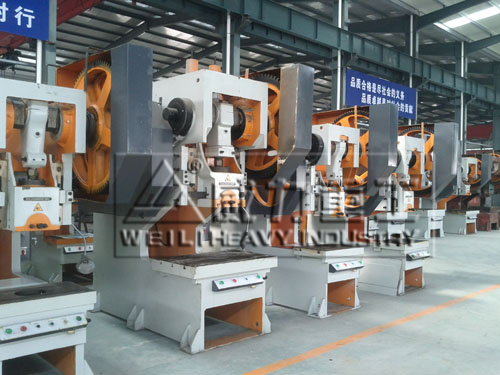 大噸位200噸鋼板固定臺沖床現(xiàn)貨