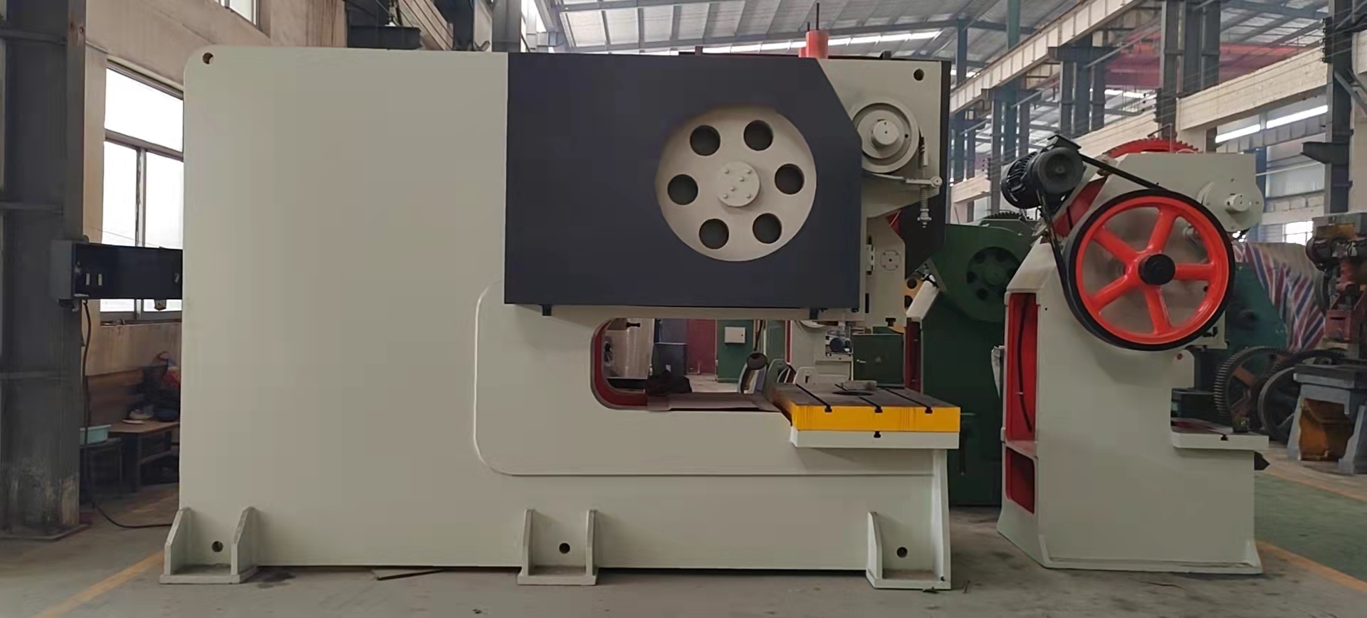 200噸機(jī)械沖床-200T鋼板固定臺深喉沖床(1500mm)